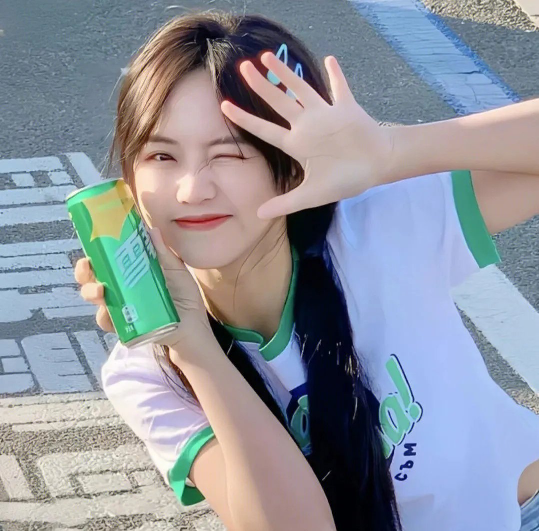 玄学老祖穿八零,搬空全家去寻夫